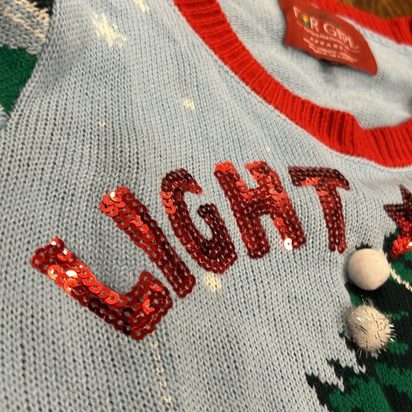 Ugly Christmas Sweater Light it Up Sz M NWOT Christmas tree Tinsel - Picture 8 of 11